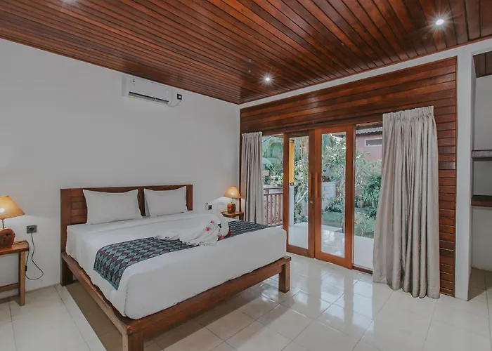 Kubu Semer Badung Nusa Lembongan