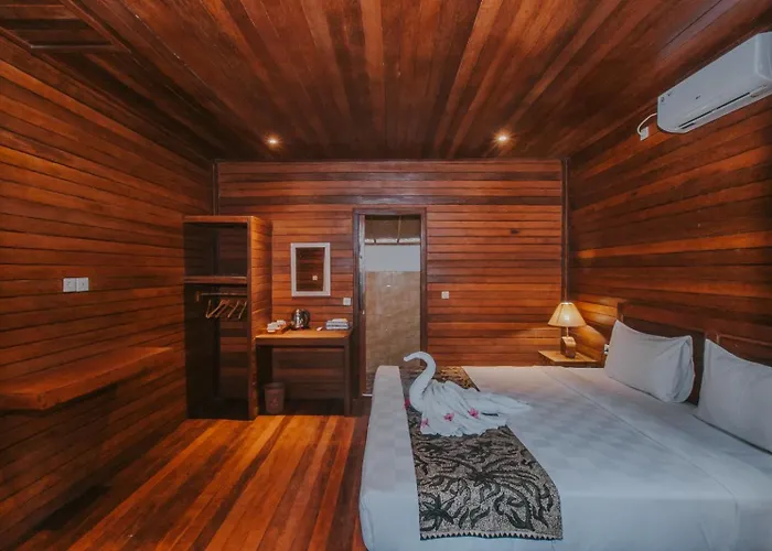 Kubu Semer Badung Nusa Lembongan